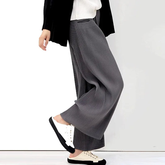 Pleated Straight-Leg Pants (Relaxed Edition)